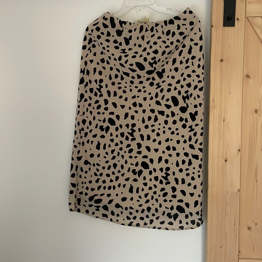Boutique midi cheetah print skirt guc size L